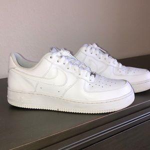 Women White Nike Air Force 1 07 Size 10